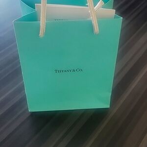 Tiffany and co Sterling silver pearl neckllace